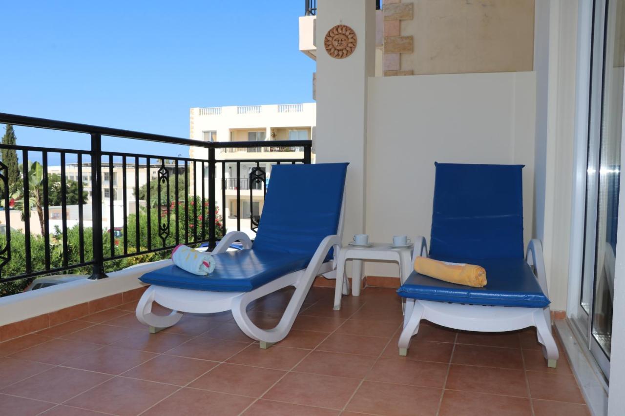 Sunset Apartment With Pool & 10 Mins To Venus Beach Paphos Exterior foto